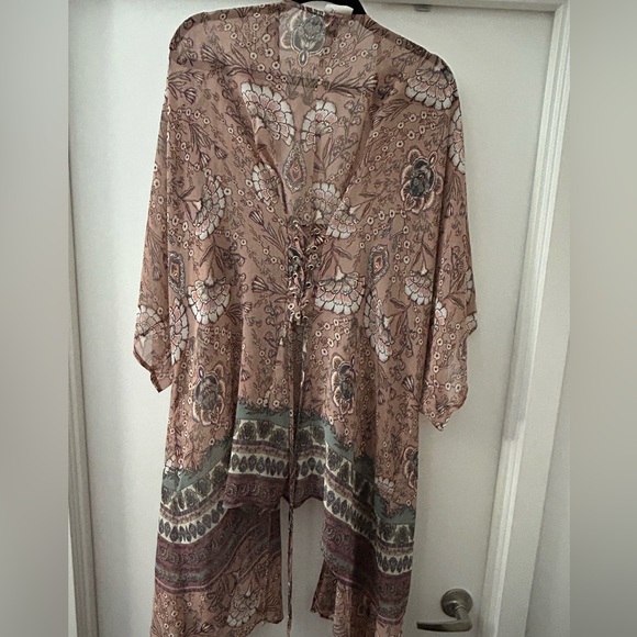 Floral Coverup - Size XL - Picture 2 of 3